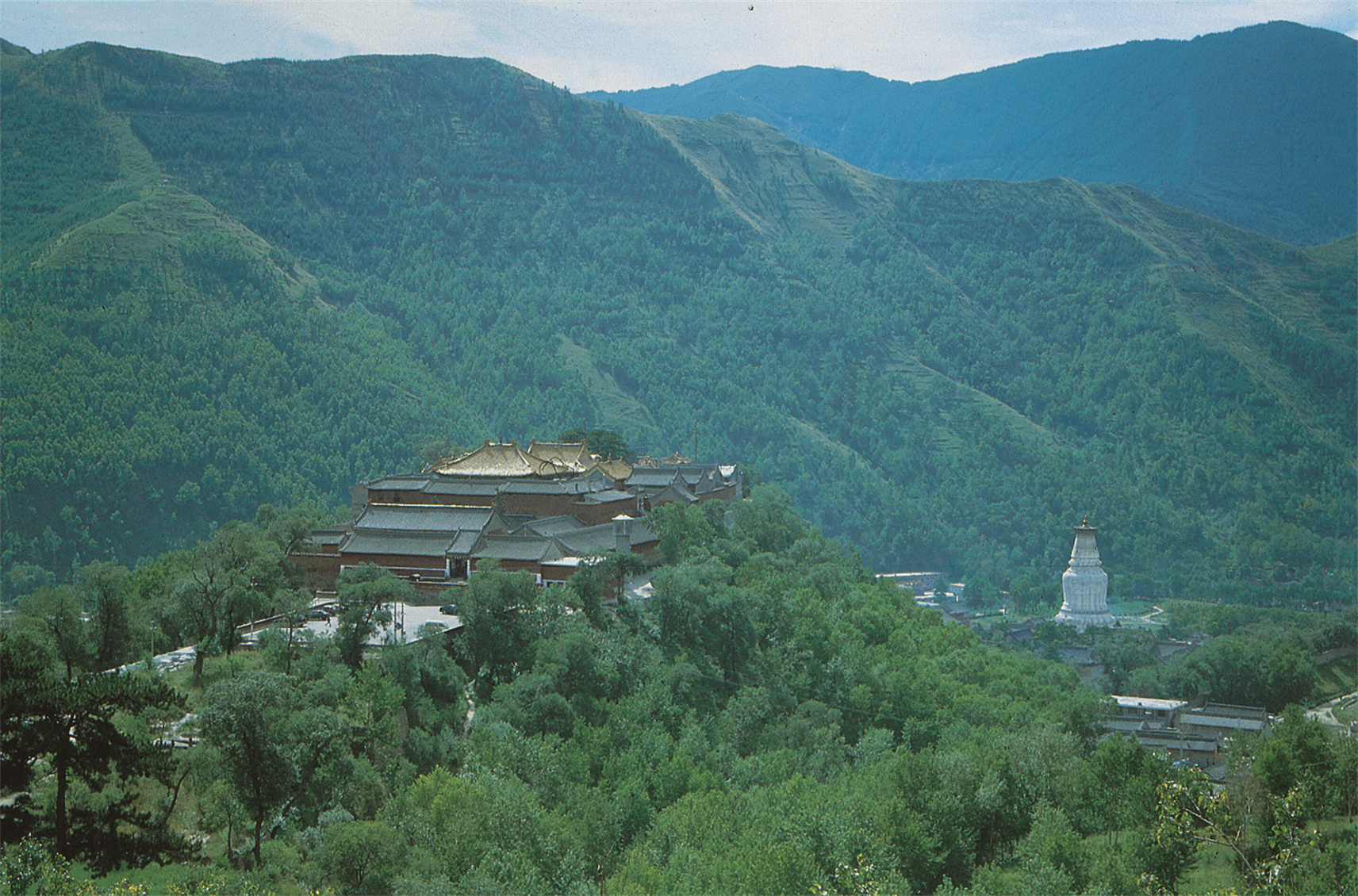菩萨顶与大白塔