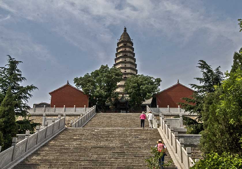 新绛龙兴寺