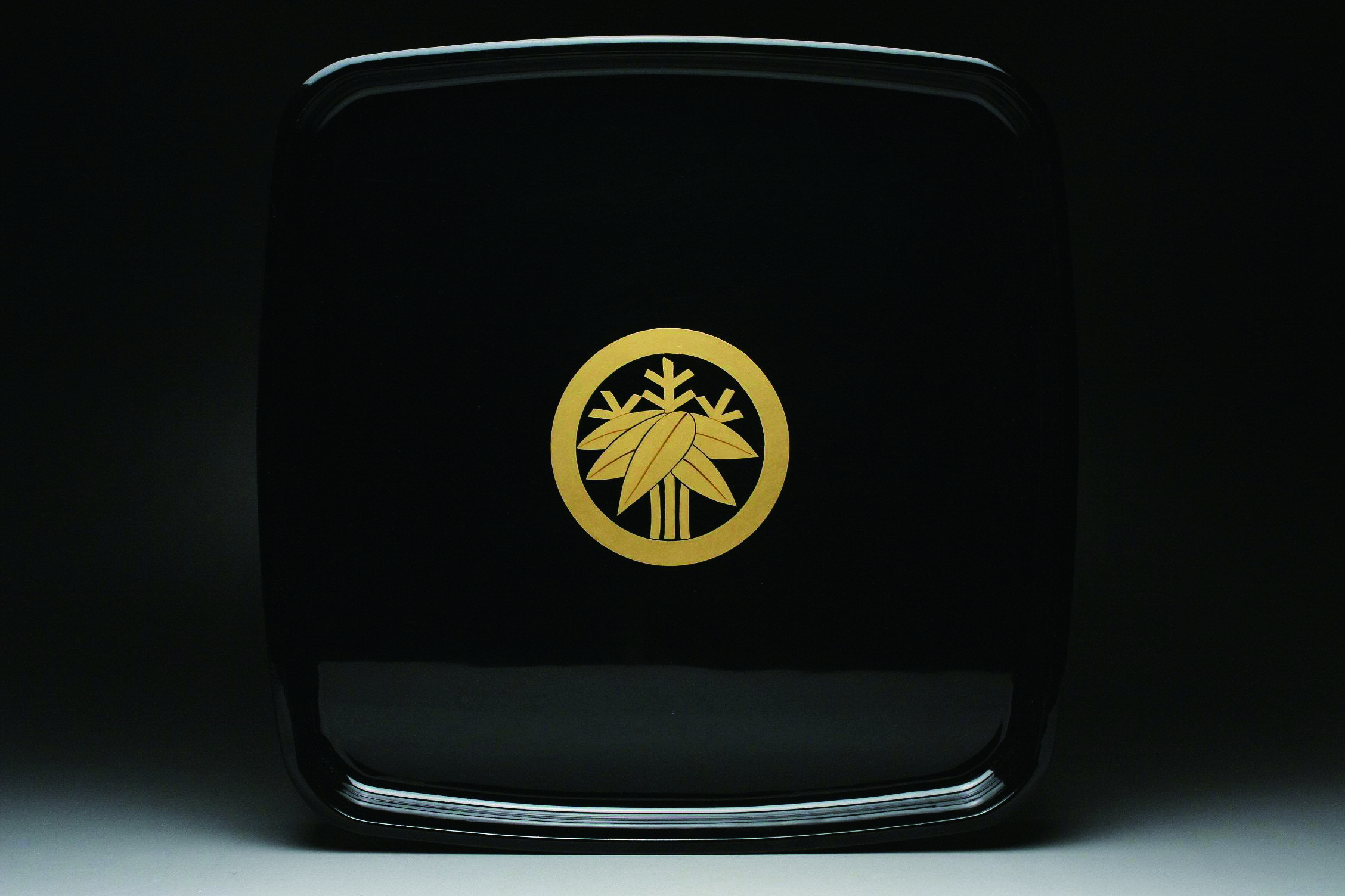 雕刻、髹漆与云雕