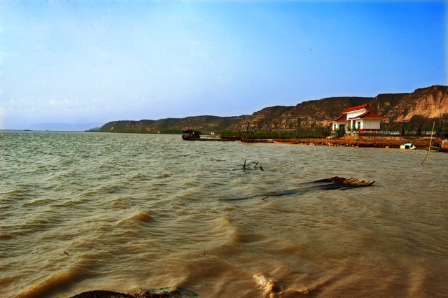 圣天湖（天鹅湖）