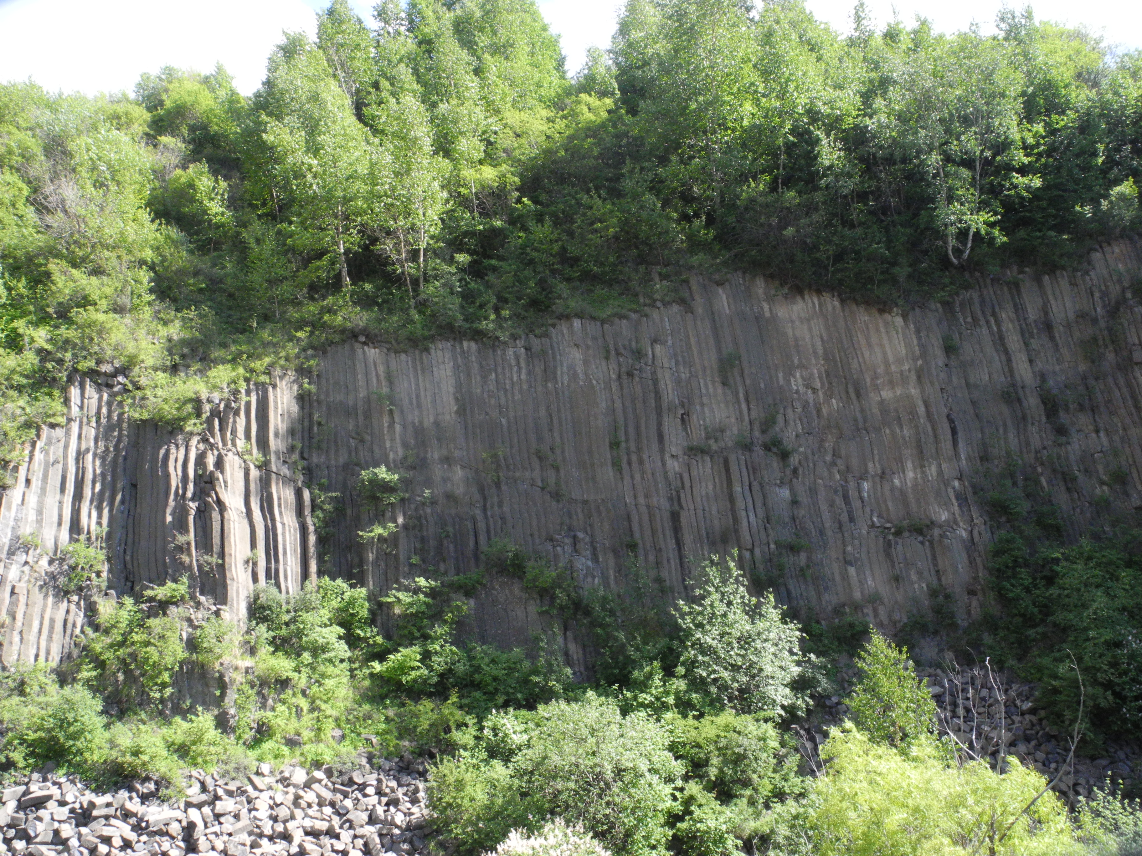 应县石柱山由火山喷发自然形成0