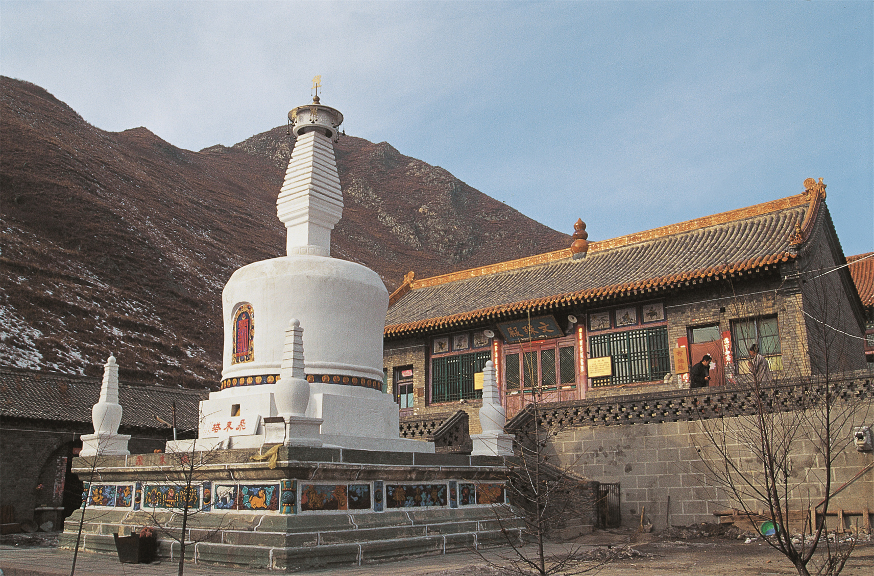 宝华寺内“飞来塔”