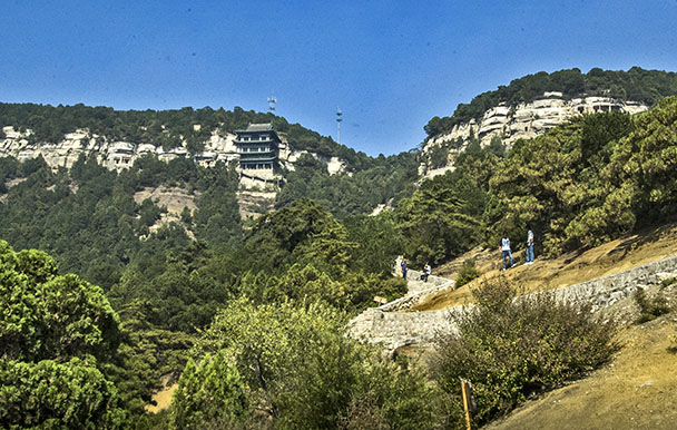 天龙山石窟